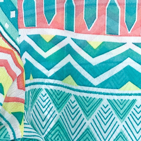 High-low Blouse - Picture 5 of 5